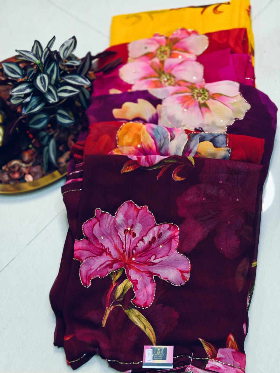 Flowy Pure Chiffon Saree with Digital Print & Cutdana Work π