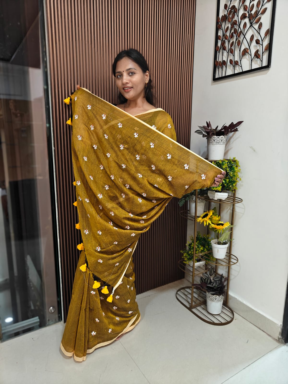 🌿 Parijat Embroidered Mul Cotton Saree