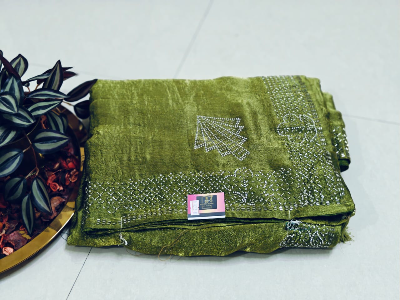 Fendy Chiffon Saree in Crunchy Fabric