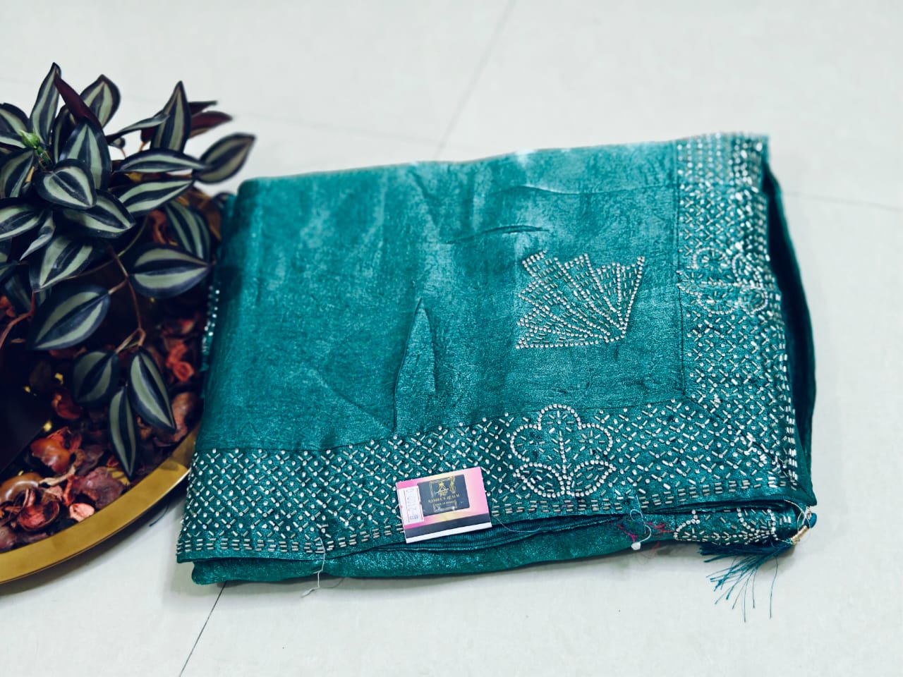 Fendy Chiffon Saree in Crunchy Fabric