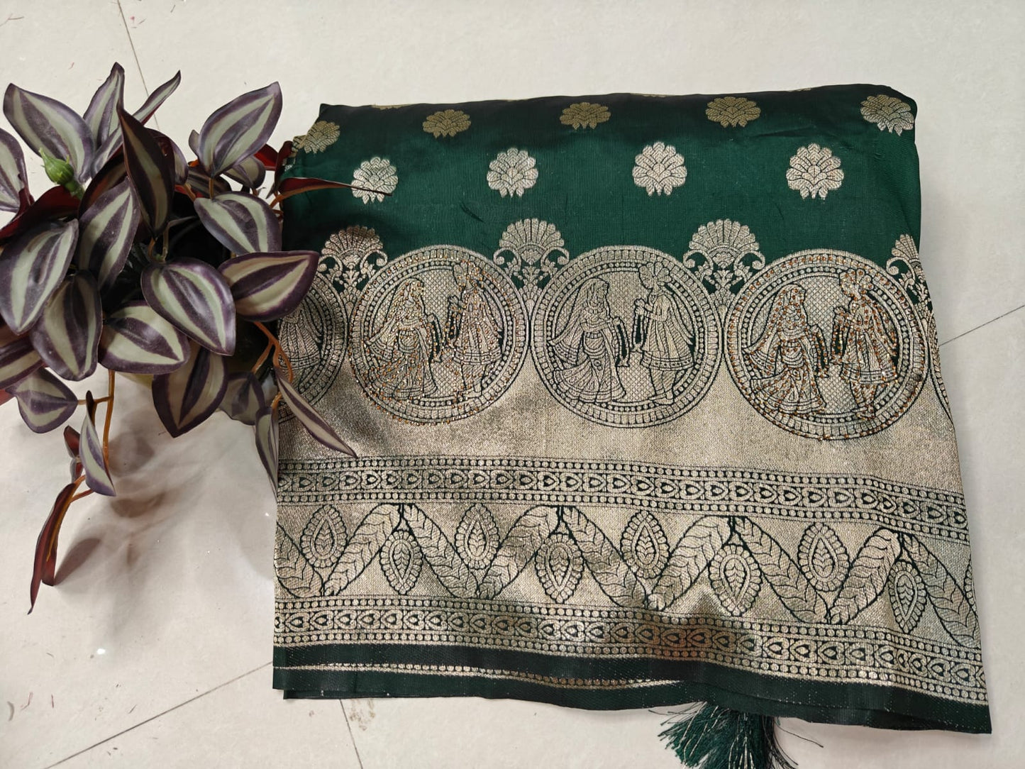 Banarasi Weaving Silk Saree with Stone Work & All-Over Buttis 👑