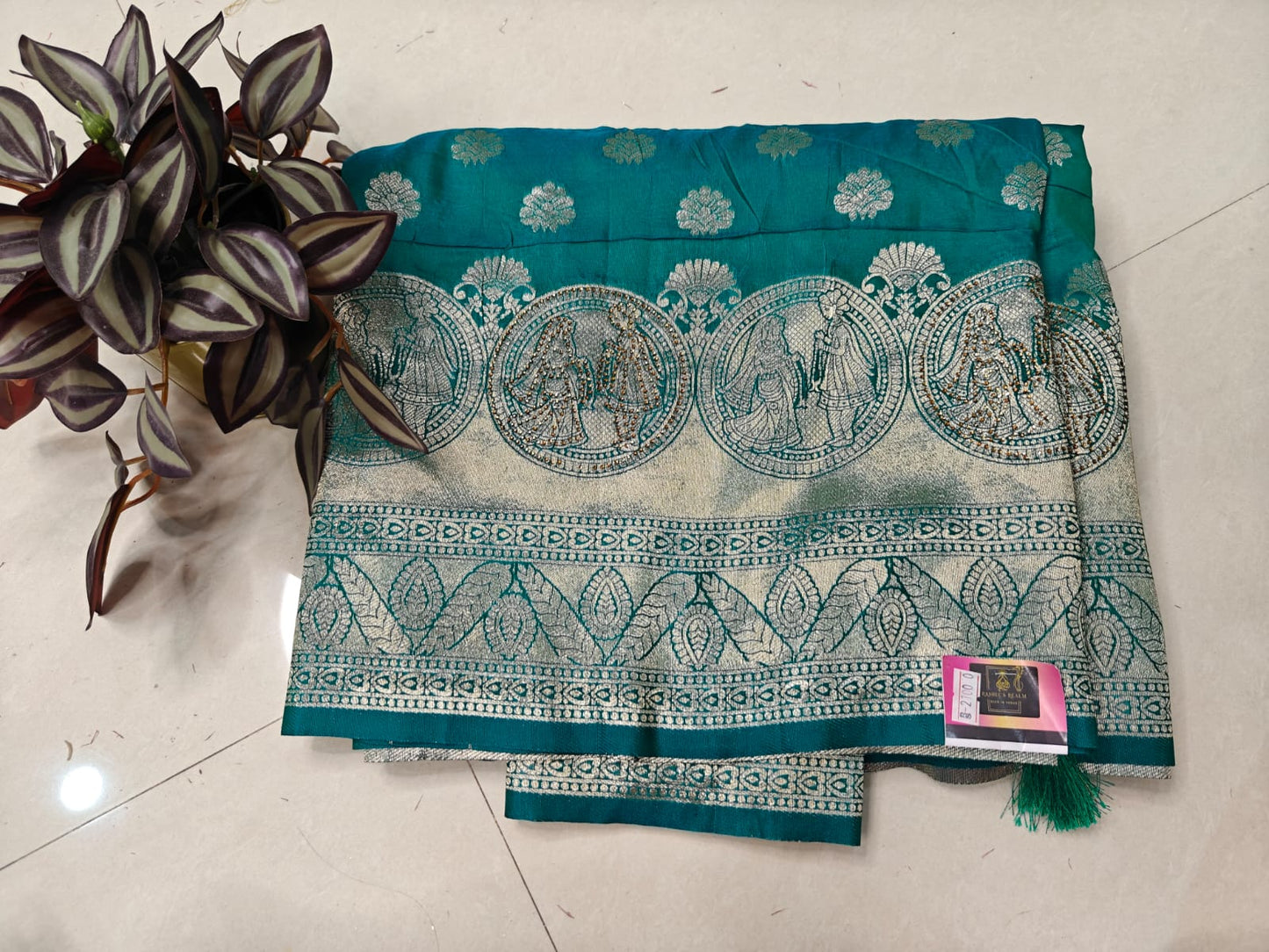 Banarasi Weaving Silk Saree with Stone Work & All-Over Buttis 👑