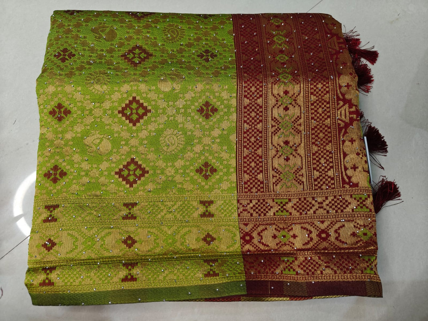 Jacquard Silk Saree with Heavy Weaving & Contrast Blouse