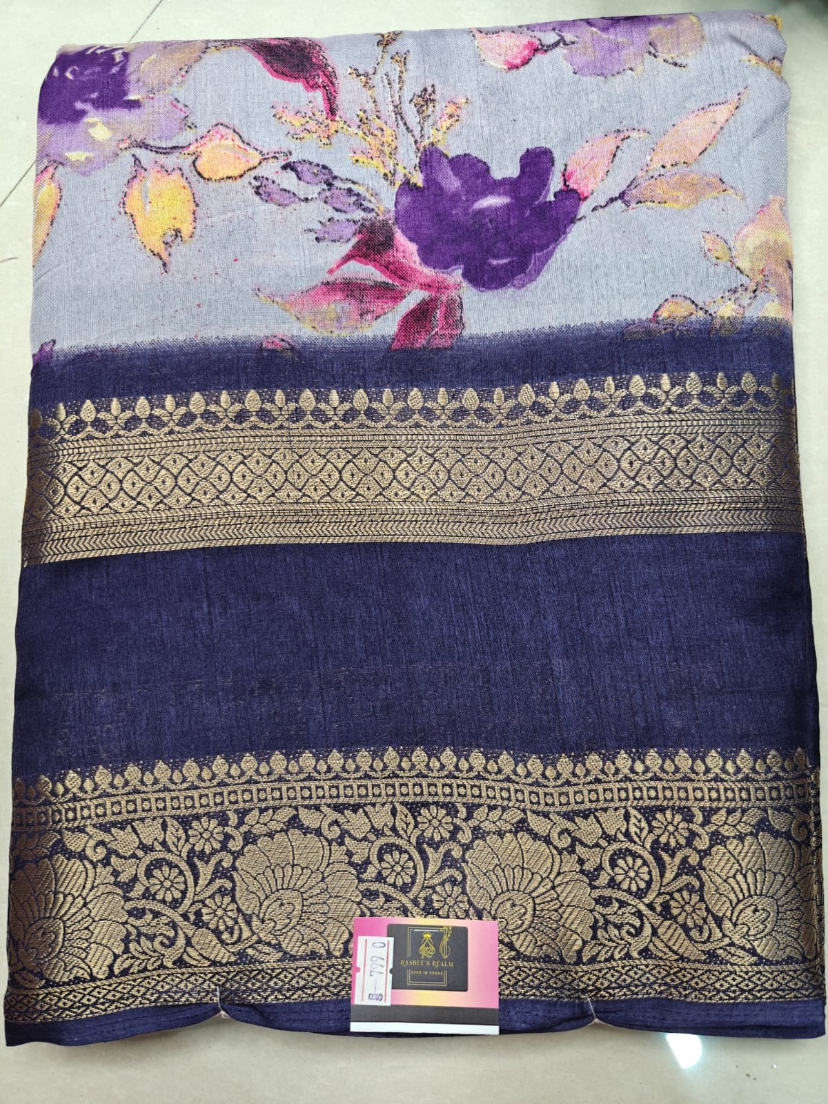 Graceful Cotton Silk Saree with Gap Border & Attached Blouse