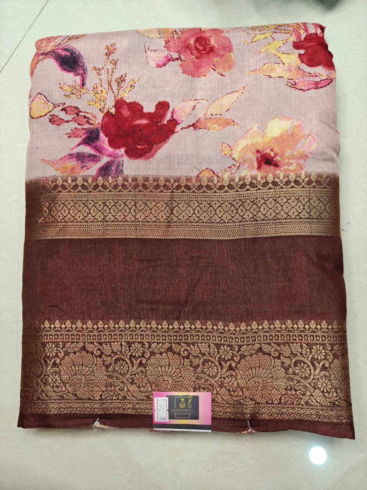 Graceful Cotton Silk Saree with Gap Border & Attached Blouse