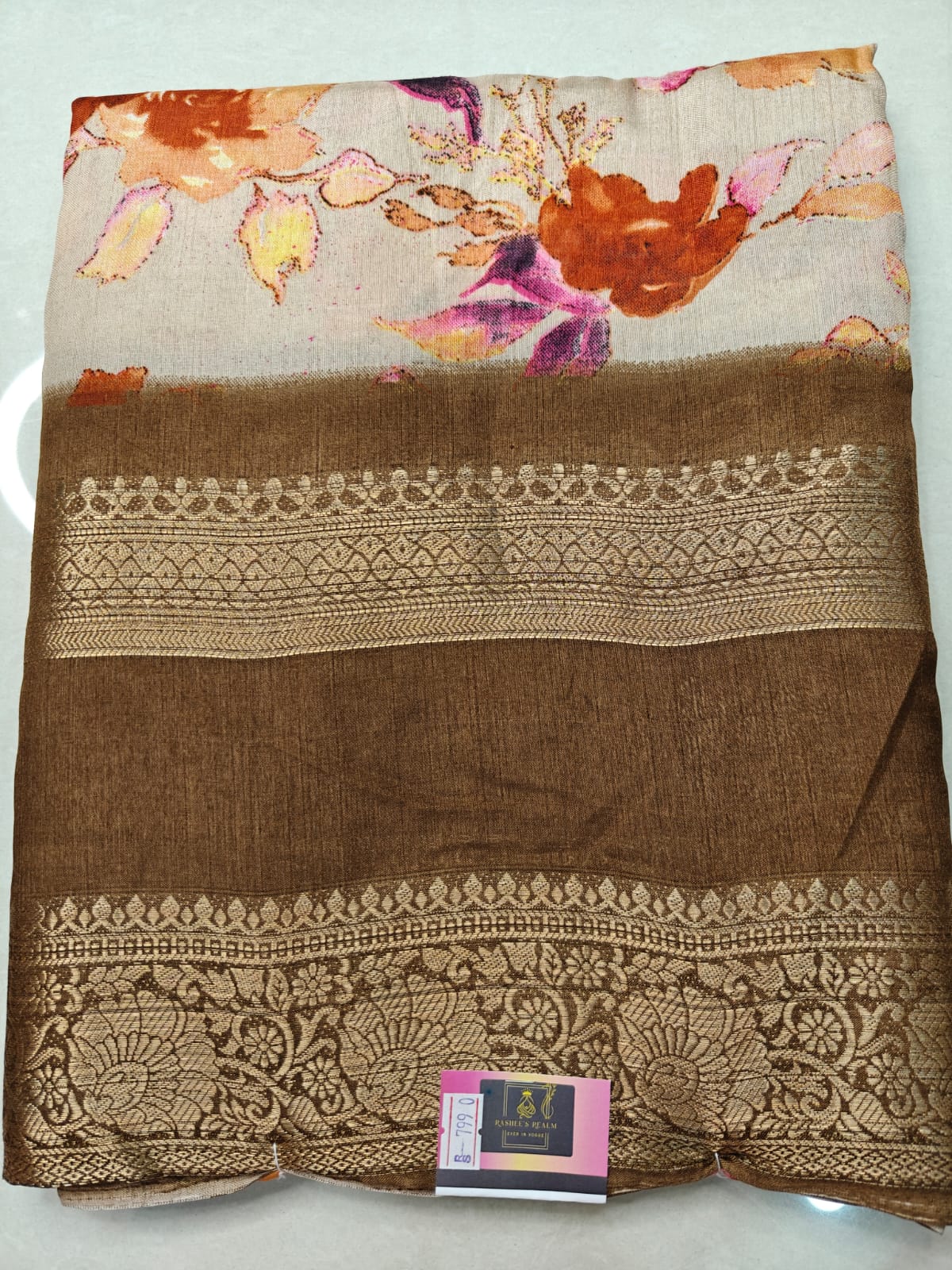 Graceful Cotton Silk Saree with Gap Border & Attached Blouse